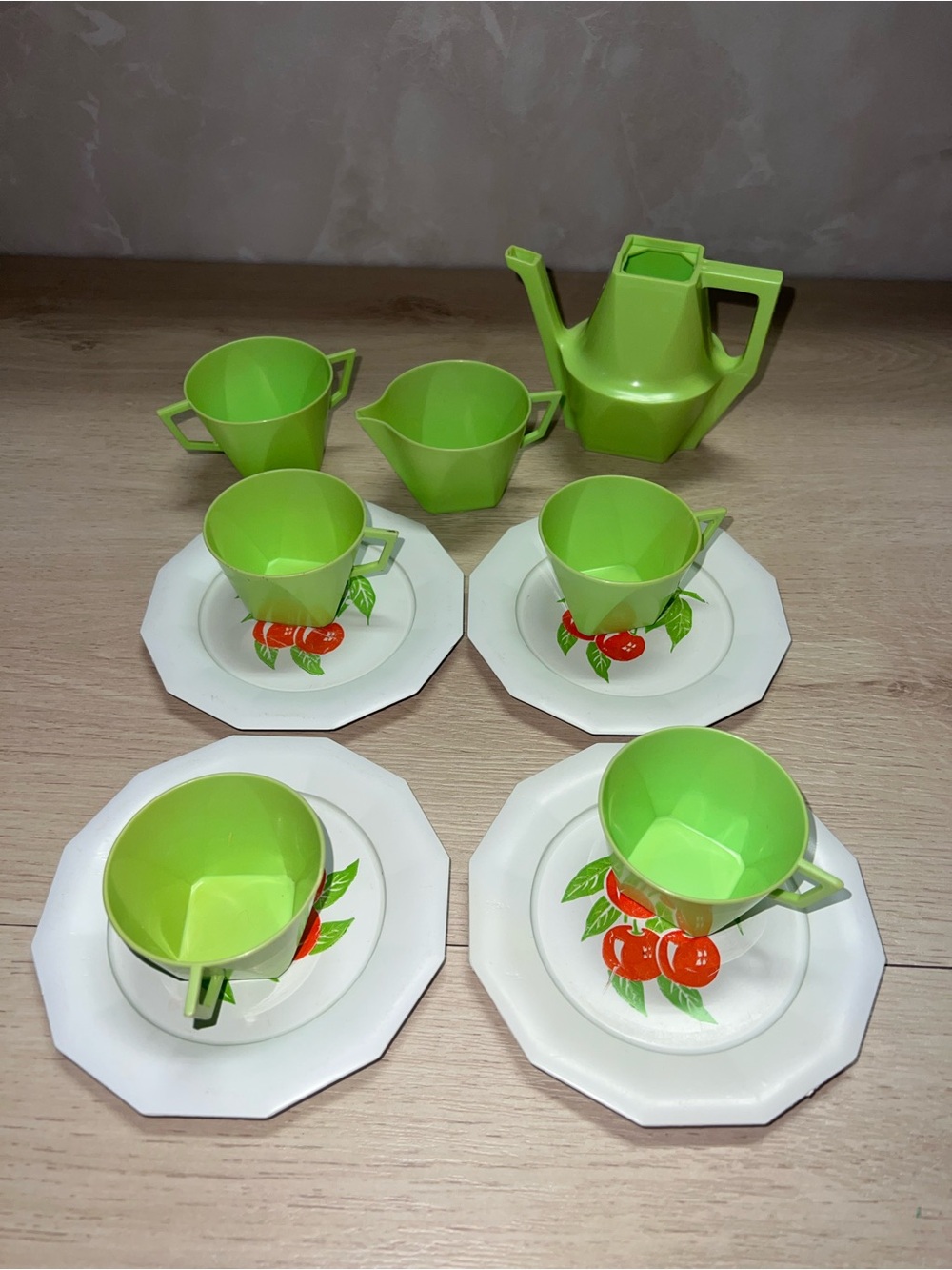 Vintage Irwin Plastic Toy Tea Set – Retro Cherry Pattern Teapot & Cups